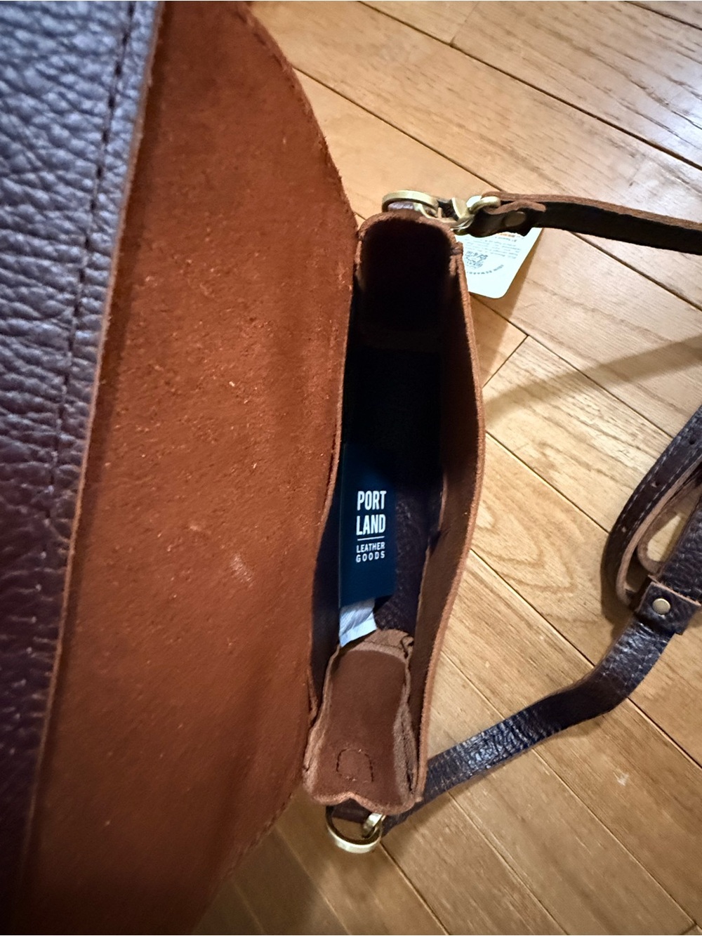 Portland Leather Brown Crossbody Bag - Picture 3 of 4